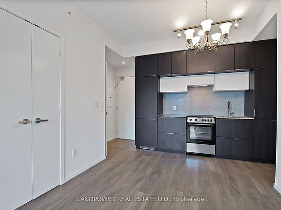 3rd image of 159 Dundas St E #1107