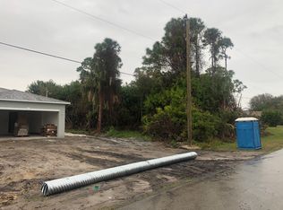2074 SE Parrot St, Port Saint Lucie, FL 34952