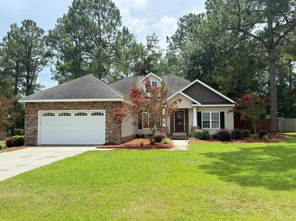 910 44th St E, Tifton, GA 31794