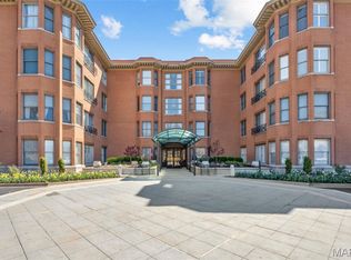750 S Hanley Rd APT 22, Saint Louis, MO 63105