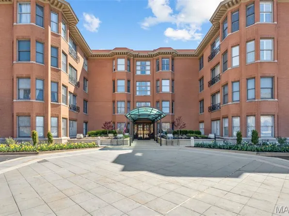 750 S Hanley Rd APT 22, Saint Louis, MO 63105
