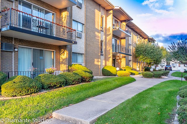 1st image of 10109 S Cicero Ave APT 304