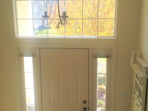 5th image of 30W022 Mayfair Ct