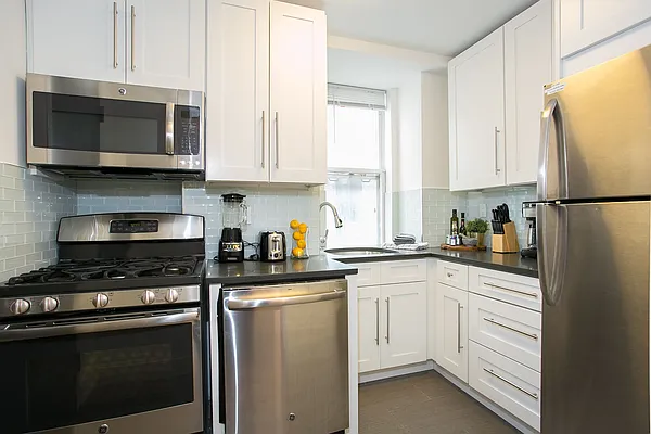 Rented by Bedrose | media 55