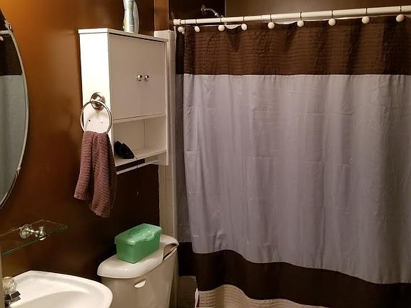 1st floor full bathroom