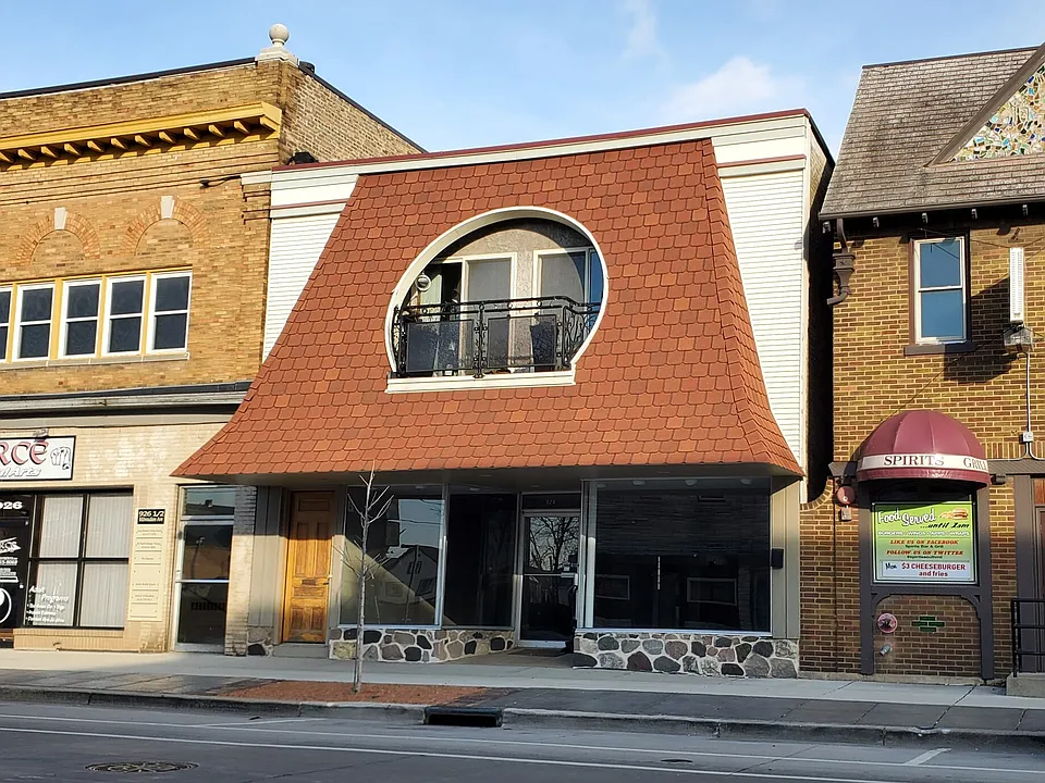 924 Milwaukee Ave