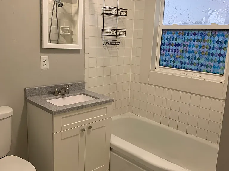 2117 W Surrey Dr — Photo 9