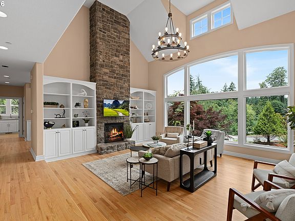 4th image of 1033 NW Eloise Ln