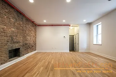 Rented by aptsandlofts.com