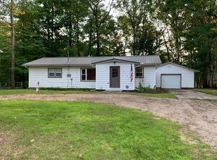 3038 Lansing St, Harrison, MI 48625