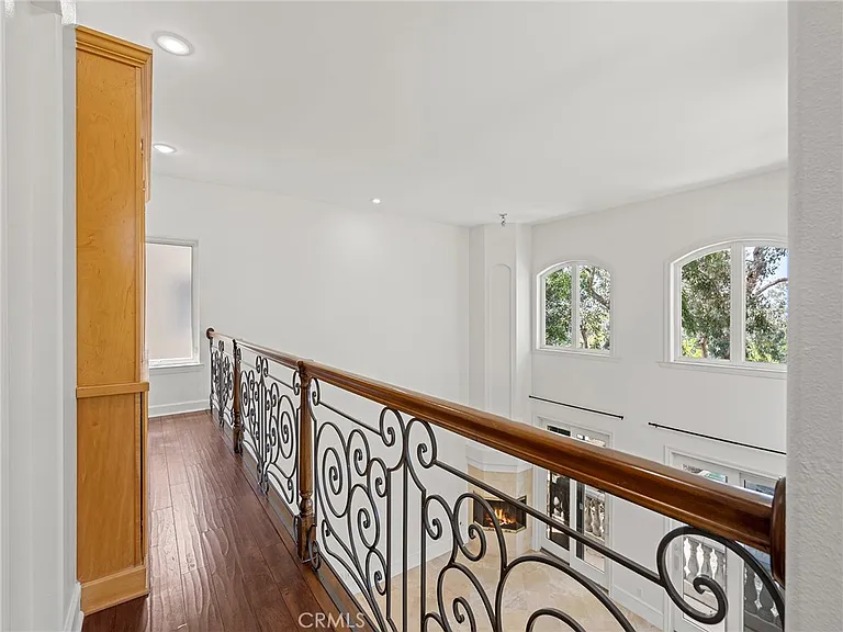 3210 N Ardmore Ave — Photo 25