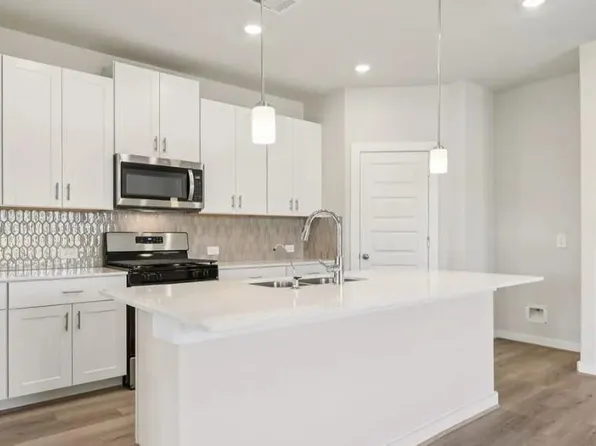 12015 Meandering Stream Dr, Mont Belvieu, TX 77523