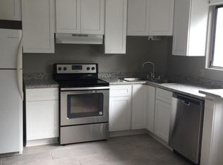 617 Lafitte St, Mandeville, LA 70448