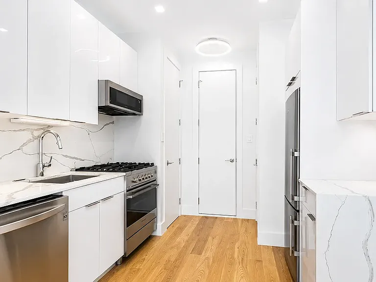 90 Atlantic Ave #4 — Photo 3