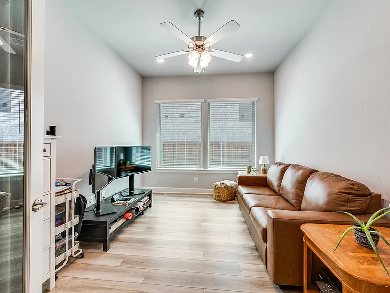 2703 Trinity Ridge St — Photo 12
