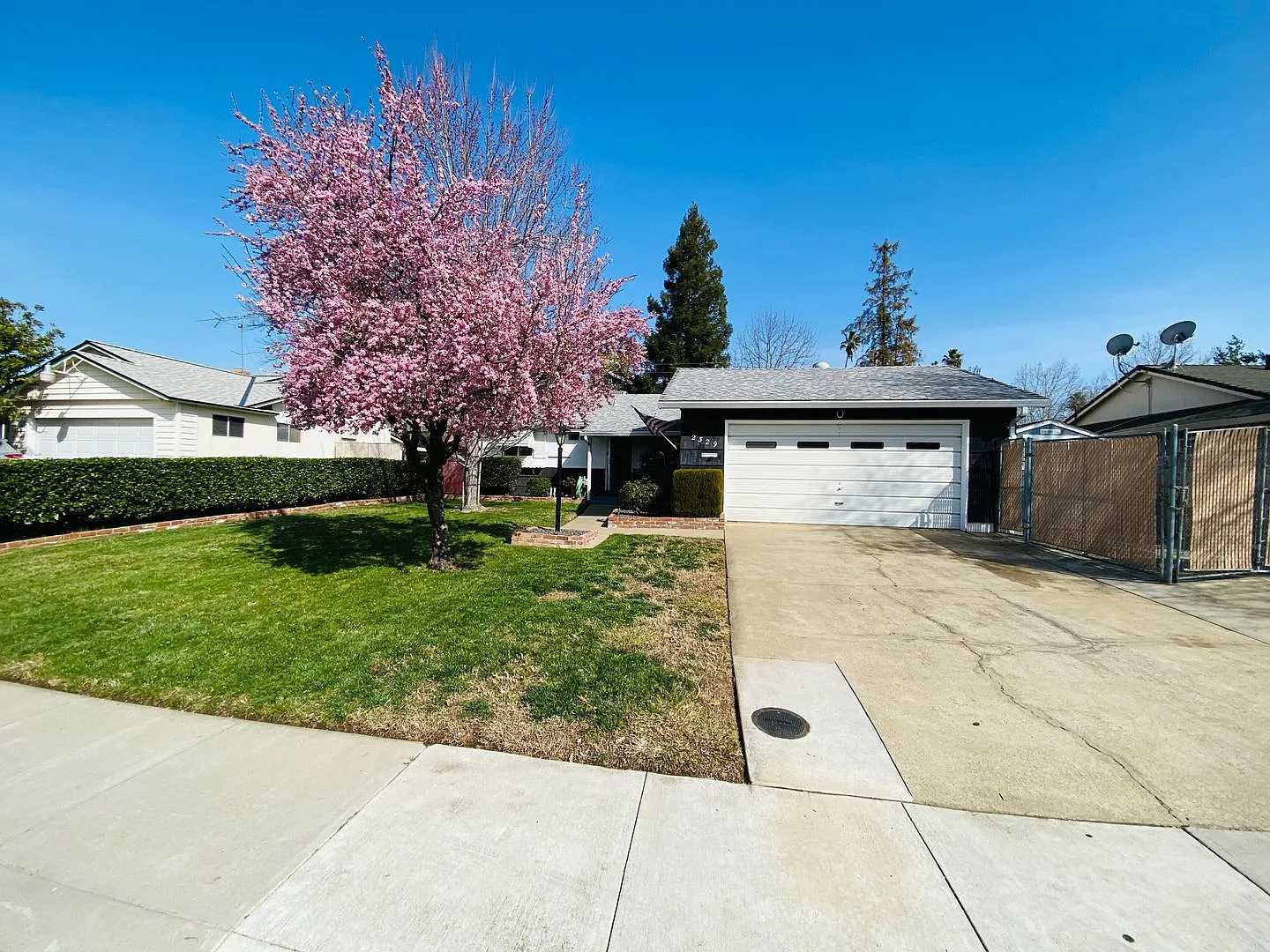 3 Bedroom Rancho Cordova Home — Photo 1