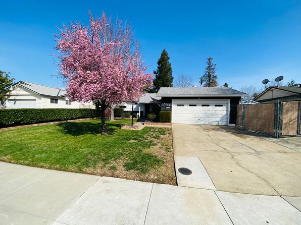 2329 Moraine Cir