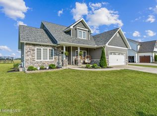 1209 Apache Dr, Wauseon, OH 43567