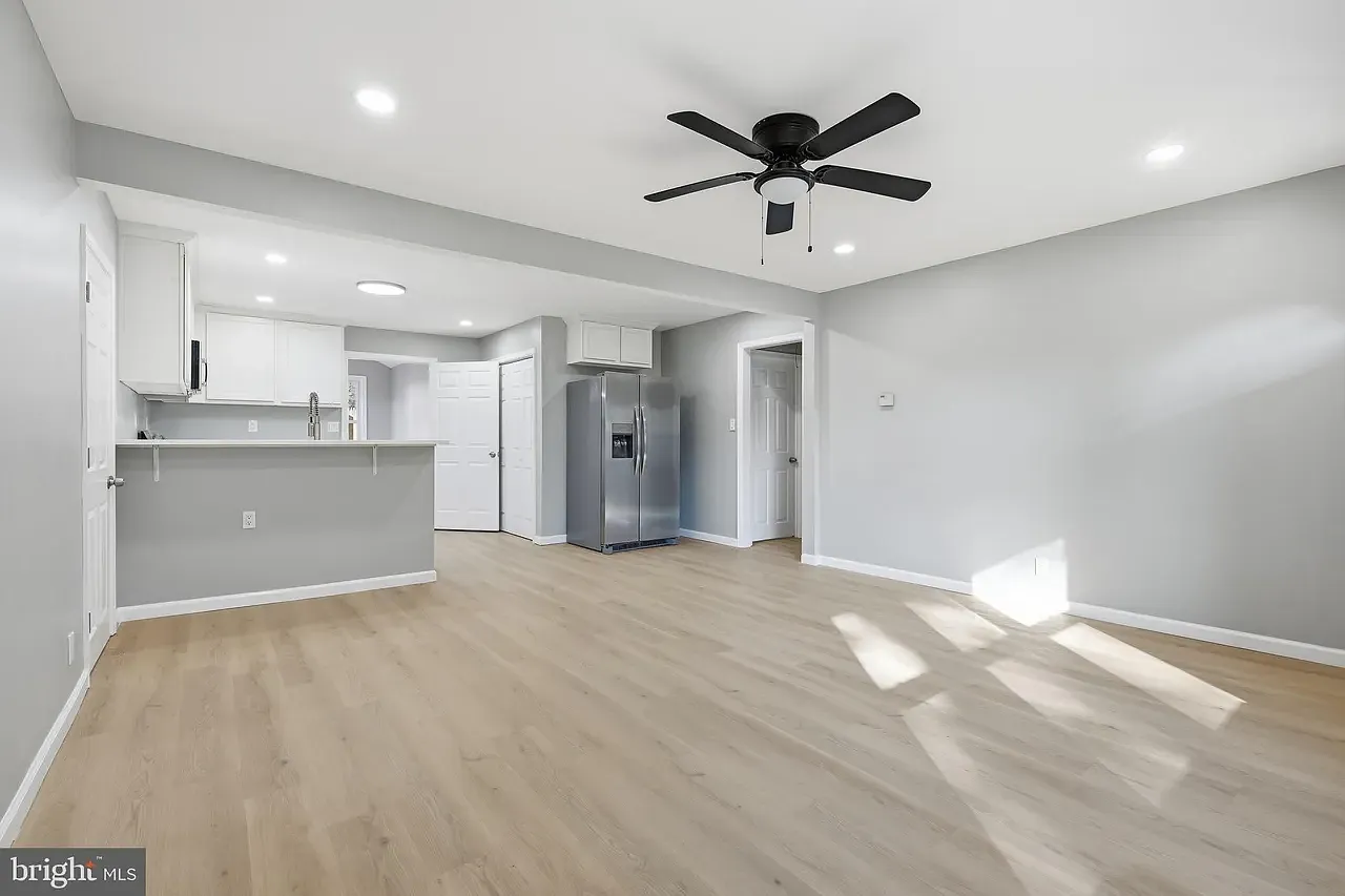 3 bed, 1.5 bath, 1375 sqft, $2,550 — Photo 1