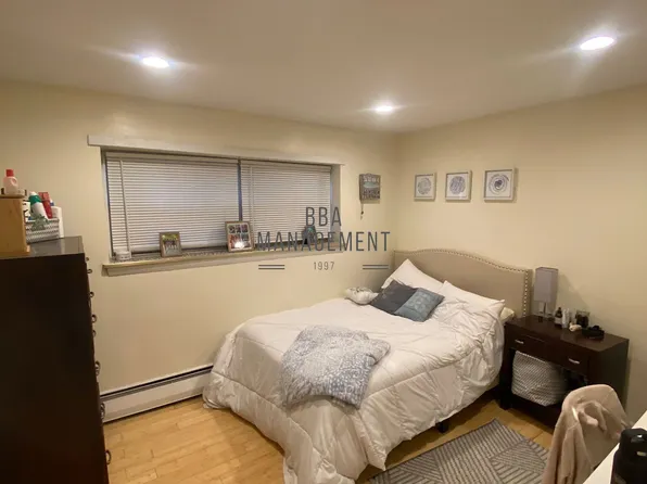 11 Commonwealth Ct, Brighton, MA