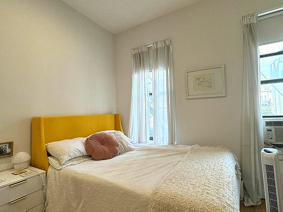 5th image of 302 E 83rd St APT 2D