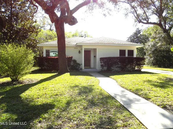 1255 Kensington Dr, Biloxi, MS 39530