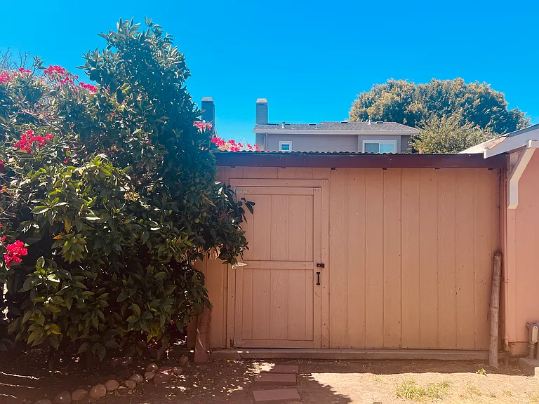 442 Bryan Ave — Photo 12