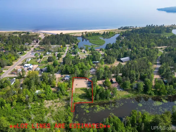 N7516 Autrain River Vw, Au Train, MI 49806