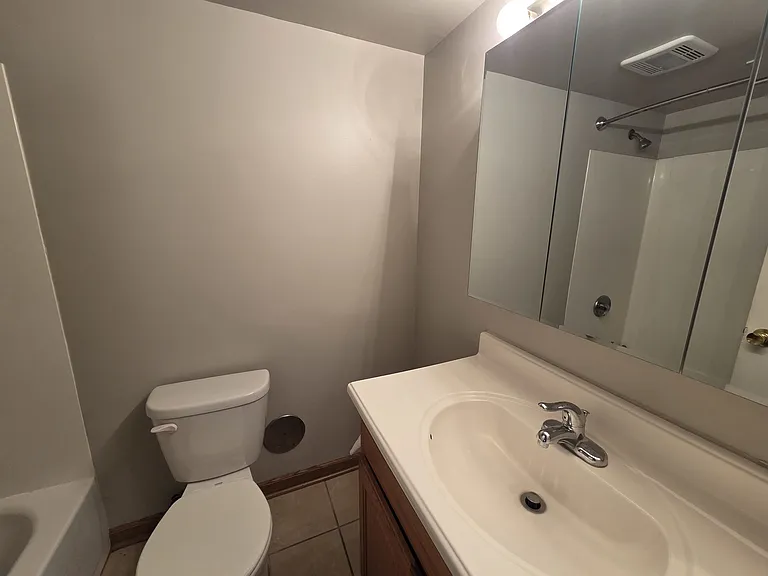 321 Joan Ct #A — Photo 7