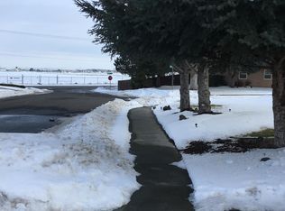 3606 Meadow Beauty Dr, Pasco, WA 99301