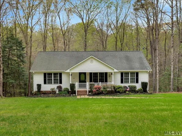 651 Anchor Dr, Bracey, VA 23919