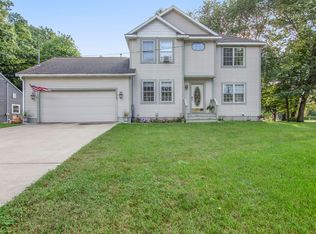 2692 Memorial Dr, Muskegon, MI 49445