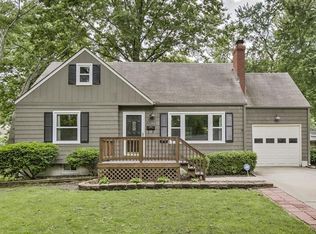 4805 W 72nd St, Prairie Village, KS 66208