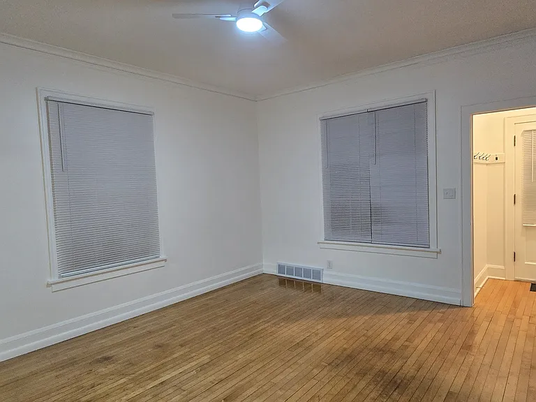 1114 College St N #1144 — Photo 11
