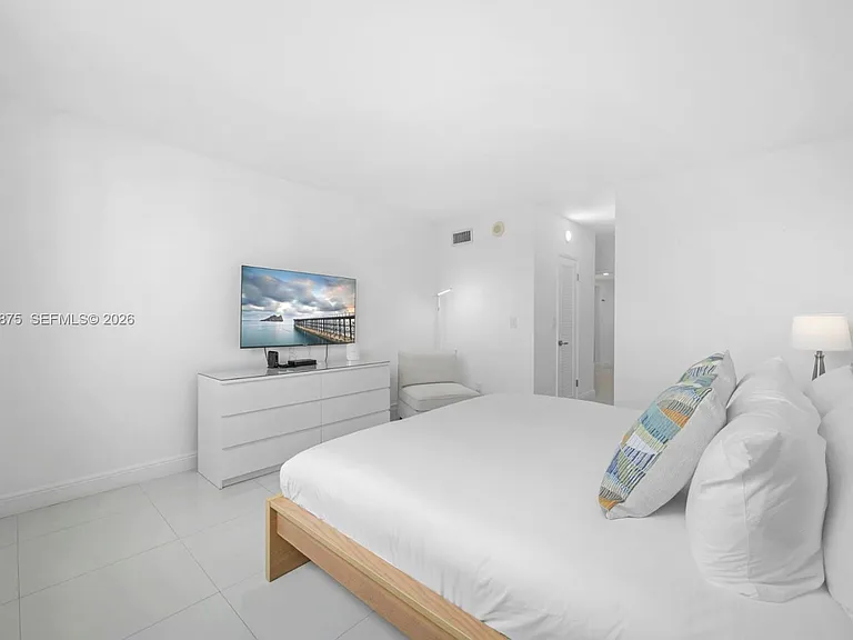 19370 Collins Ave #1122 — Photo 13