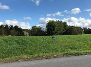 6646 Olde Pine Dr, Chambersburg, PA 17202