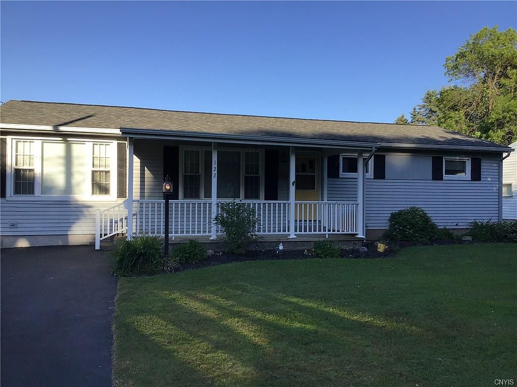 122 Mary St, Auburn, NY 13021 Zillow