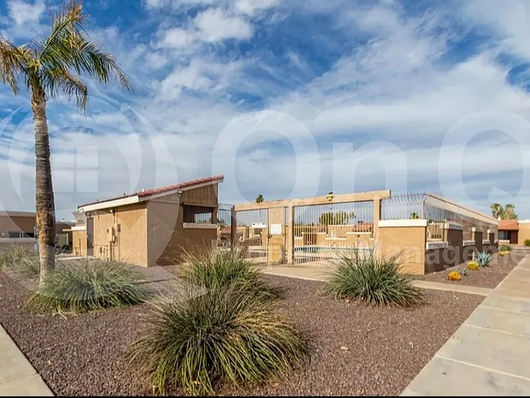 420 W Yukon Dr #1 — Photo 9