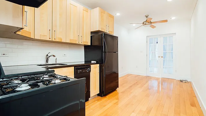 Rented by Nooklyn NYC LLC | media 1