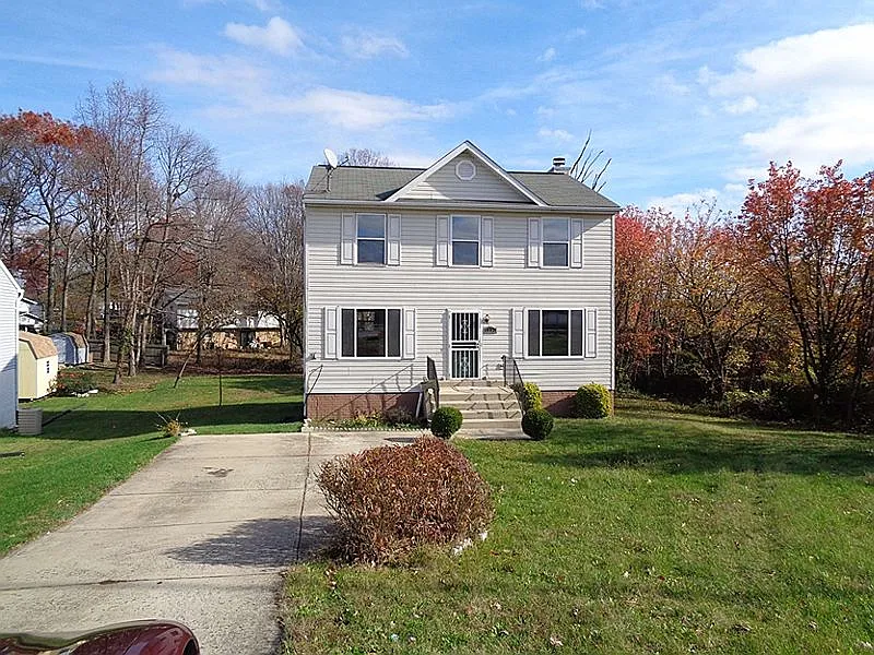 4923 Whitfield Chapel Rd photo 1