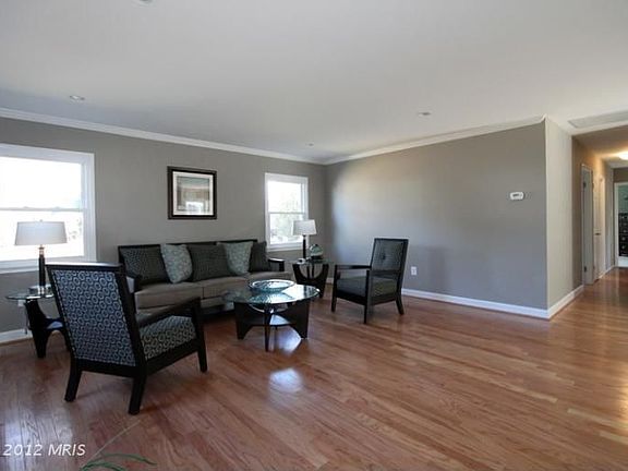 3rd image of 4316 Majestic Ln