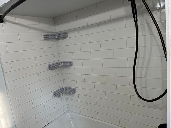 4th image of 1030 Minellen Dr
