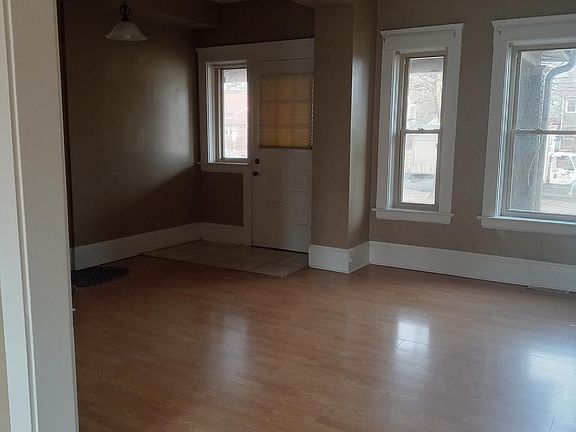 5th image of 17807 Webb Clifton Blvd #4