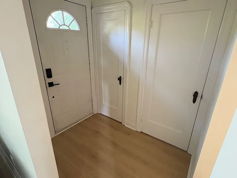 872 Masson St #MAIN — Photo 2