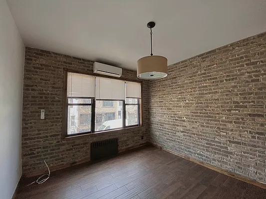 Rented by Parlor Real Estate Corp | media 27