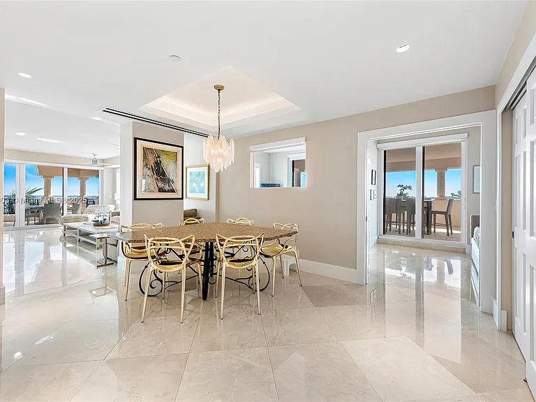 19253 Fisher Island Dr #19253 — Photo 14