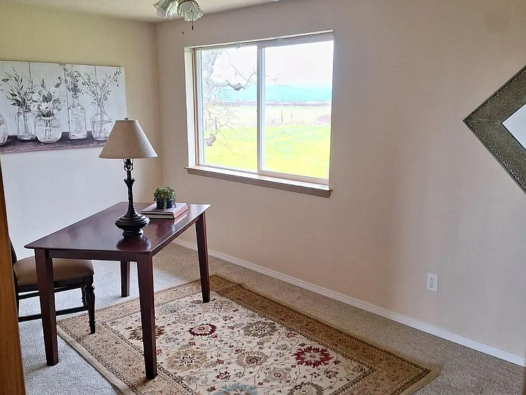 685 E Rolling Hills Dr — Photo 12