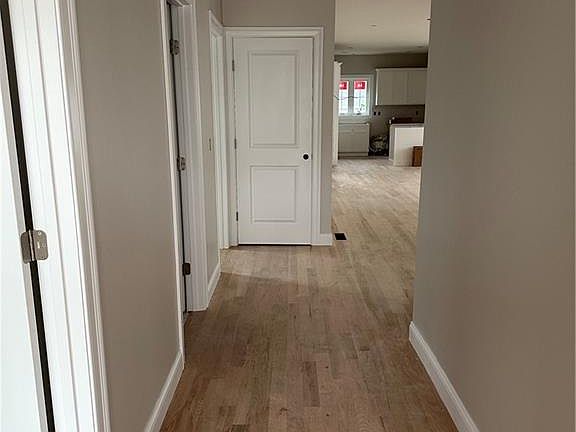 3rd image of 39 Weston Ave