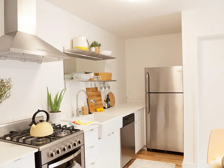 830 N Beaudry Ave #5 — Photo 2