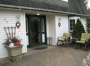 20 Songsparrow Ln, Centereach, NY 11720